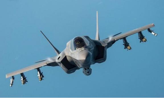 中国武器下一个要实战验证的就是能不能打掉美国的F-35隐身战机，目前来看，最好的