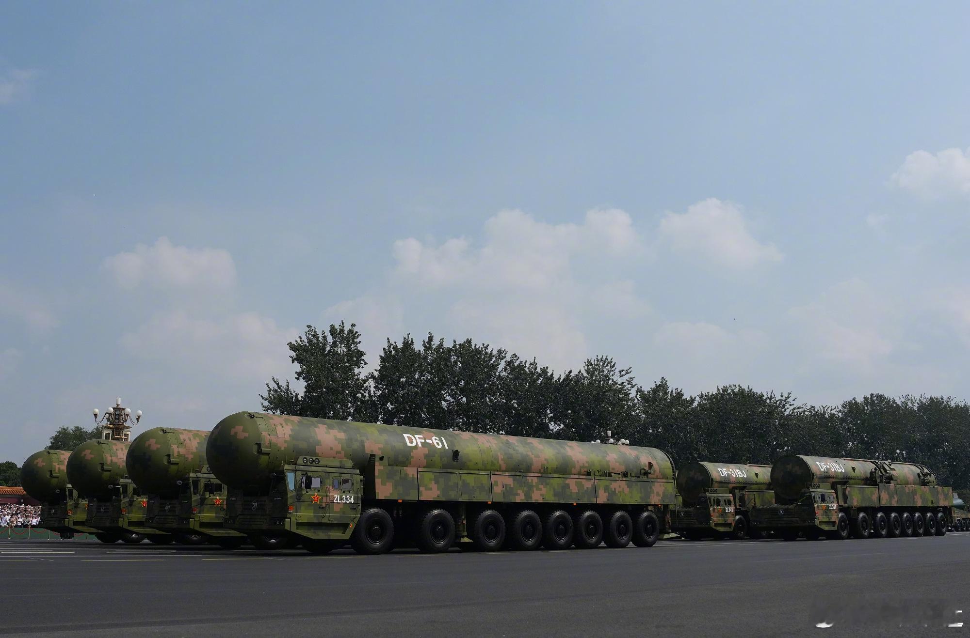 日媒称中国新发表的白皮书显示中国的核战略已悄然转变，从长期以来的“自卫核战略”（