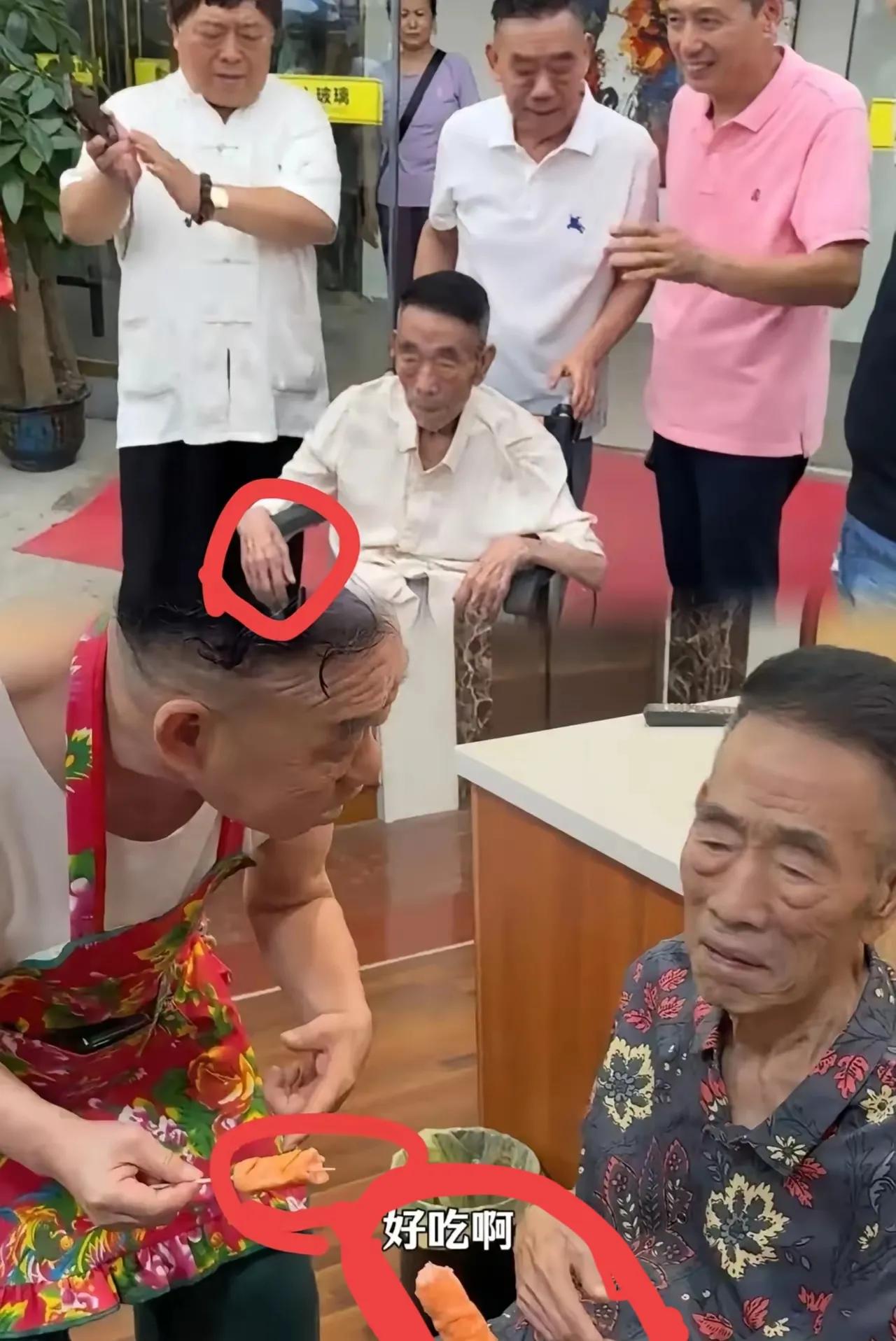 杨少华的遭遇，
给我们所有的人都提了个醒，
你有四个儿子又怎样？你已经走不动道了