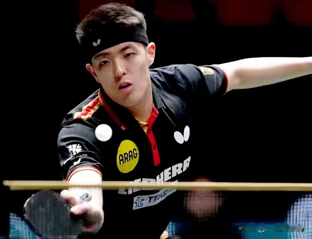 乒乓球混合团体世界杯第二阶段一场焦点战，日本队8-3战胜德国队，但张本智和在男单