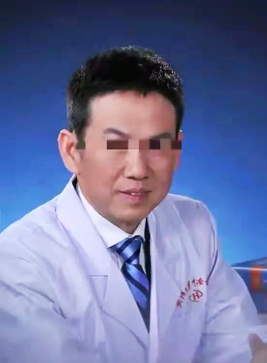 权色交易，到底是谁的毛病！？
看到武汉那个被双开的医院院长履历，真有点可惜。刷到