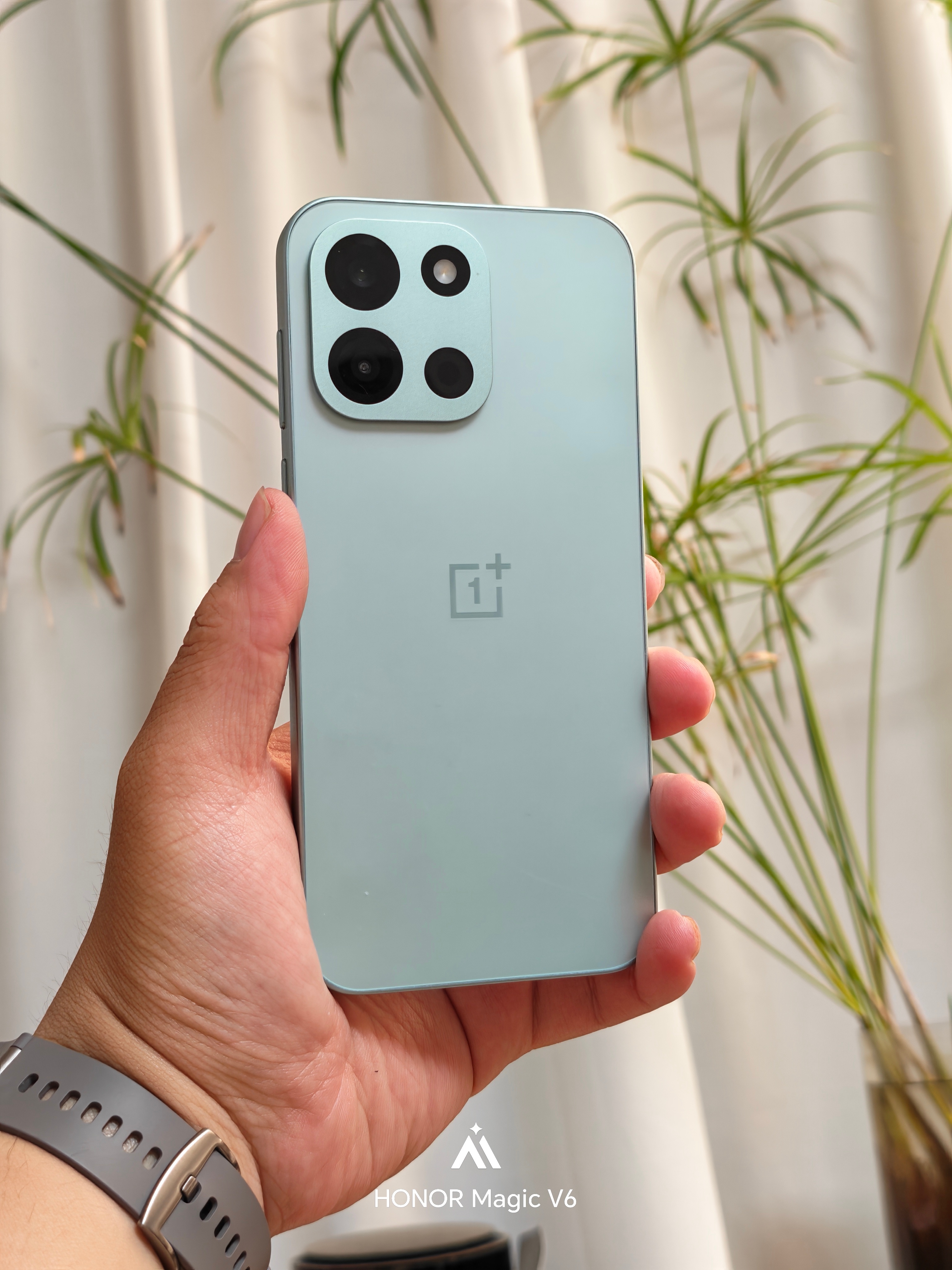 铁粉福利！（今天你是铁粉了吗？）关注+转发，4 月 20 日通过抽一位粉丝送一台