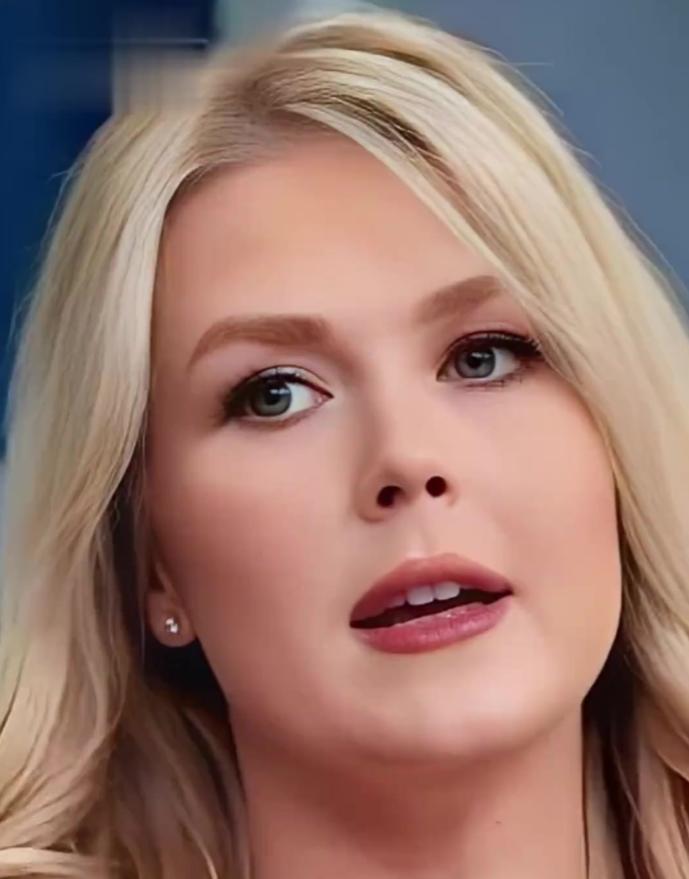 四月九号，白宫突然甩出来一个消息，把整个欧洲都炸懵了。白宫新闻秘书莱维特当着记者