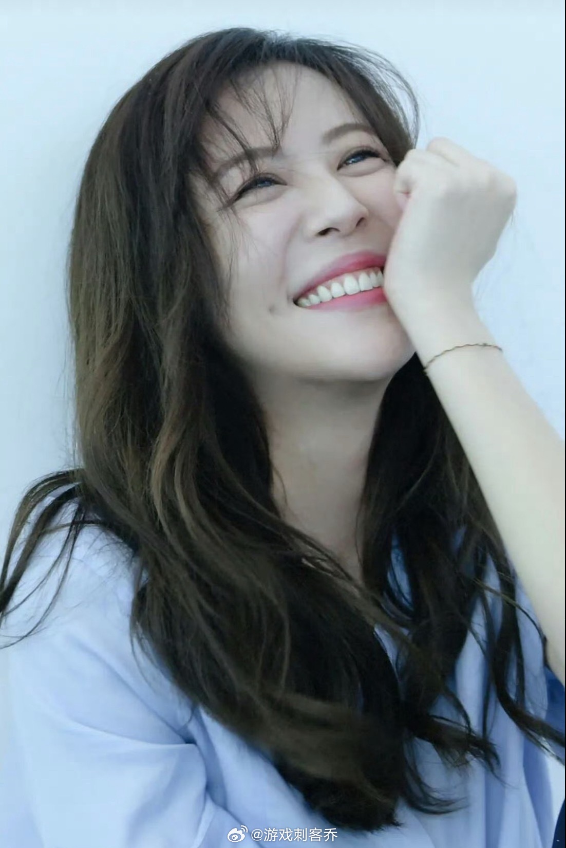 李金铭现身姐姐能不能出来搞事业啊？初代甜妹美嘉这个角色陪伴太多人长大，好奇如果美