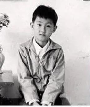 出生于1971年的马化腾能缔造偌大的一个腾讯王国，算是70后企业家里面的一个佼佼