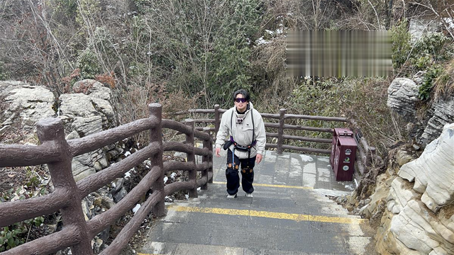 98元租一双AI登山机器腿 恩施大峡谷外骨骼机器人正式投运