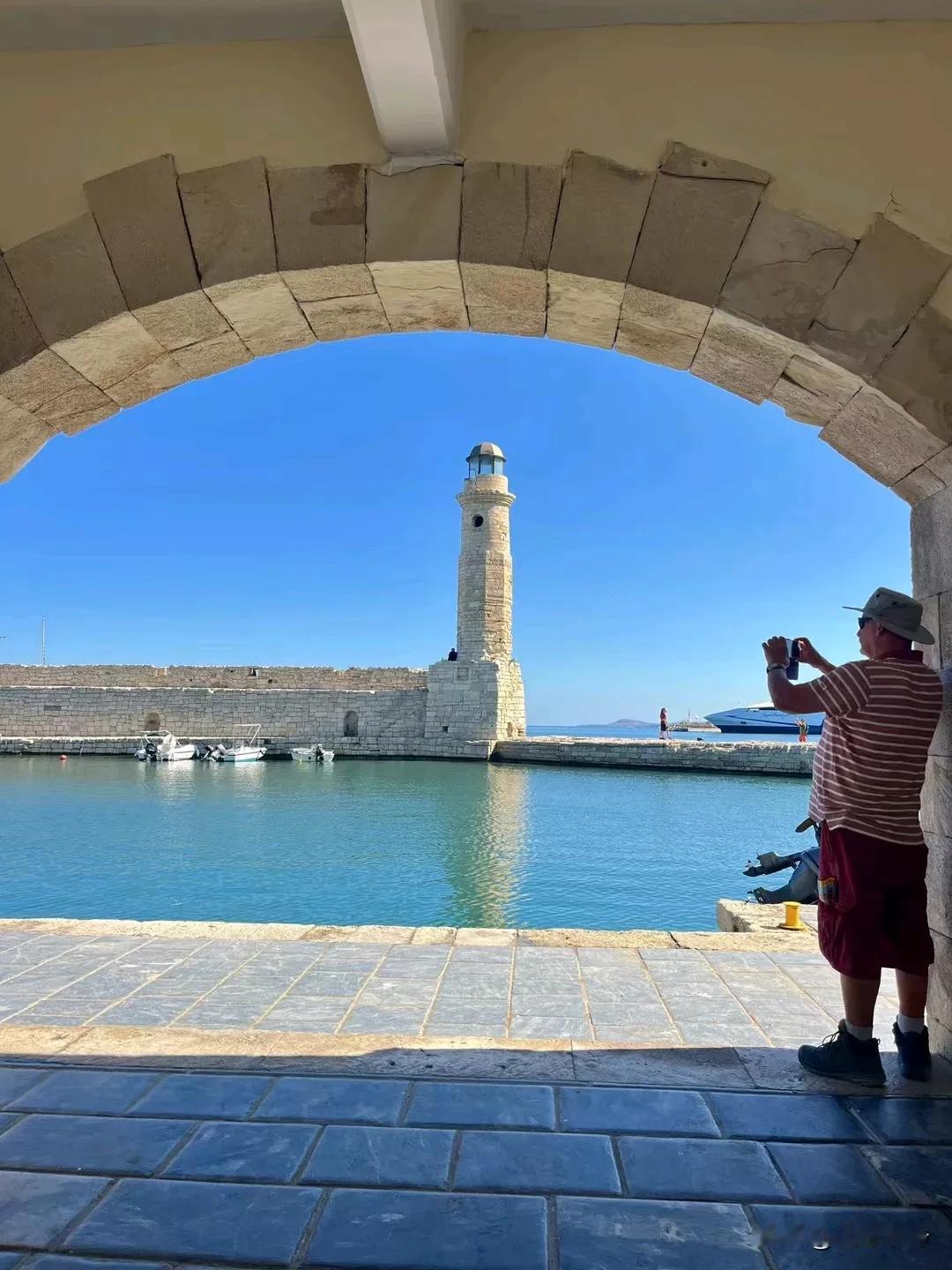 心态好，人缘就好，因为懂得宽容。
心态好，做事顺利，因为不拘小节。
心态好，生活