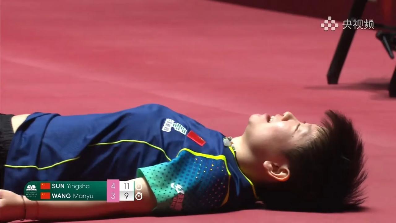 孙颖莎击败王曼昱获得世界杯冠军，离女乒三大赛女单大满贯只差一步，就是今年的巴黎奥