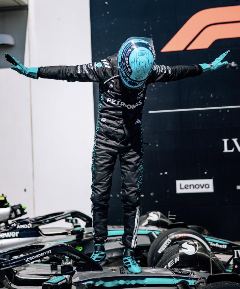2025F1加拿大大奖赛 结束又一位完成帽子戏法的车手一个分站拿下杆位+冠军+最