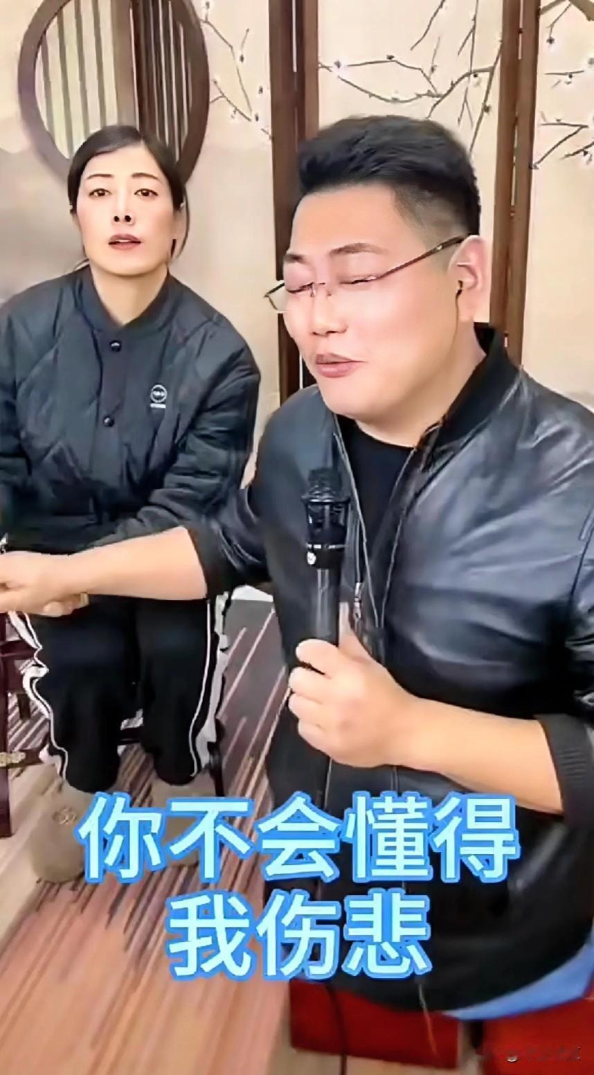 这个男人要是有腿，真的不知道他会优秀成什么样子！

陈州给爱人唱《给我一杯忘情水