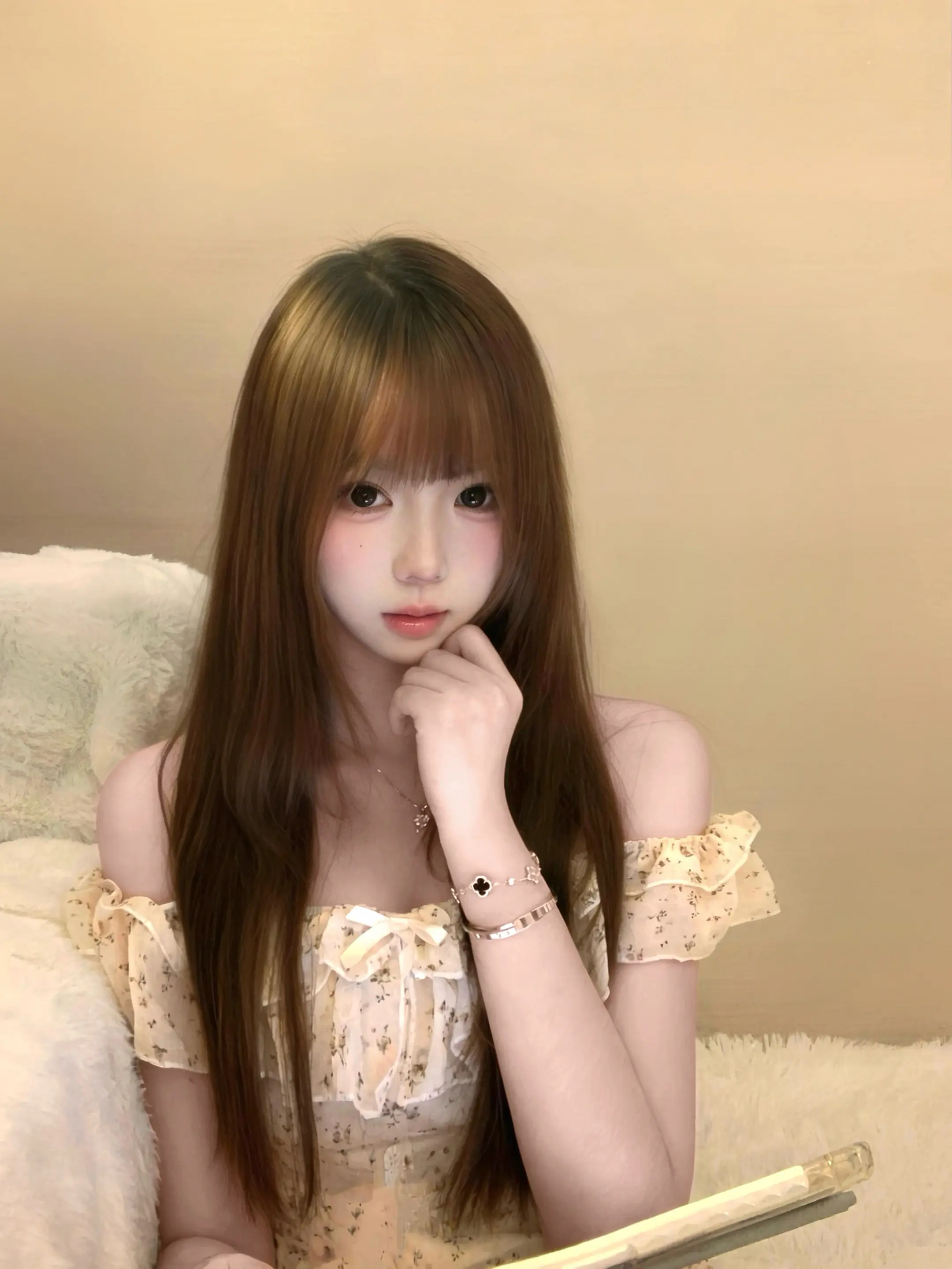 🤍ྀི⁃ ⩊ ⁃₊⁺ 딩동⁺ ₊