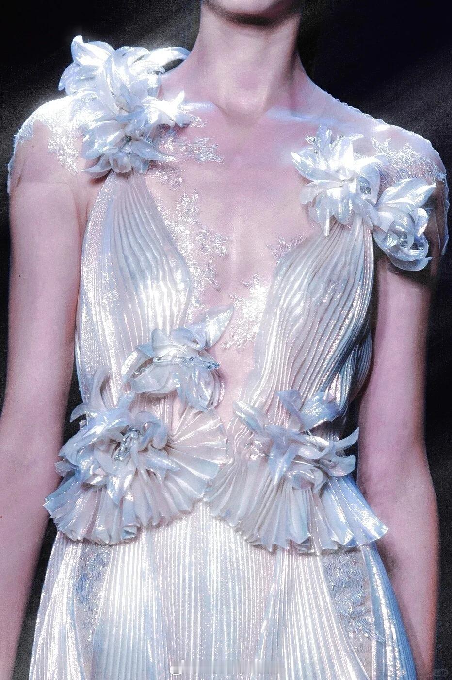 Marchesa Spring 2017 | 月光下的人鱼姬 
