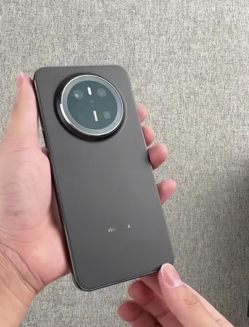 越来越对华为手机产品没有信心，故意隐藏处理器型号不让用户知道，不敢再花钱入手购买