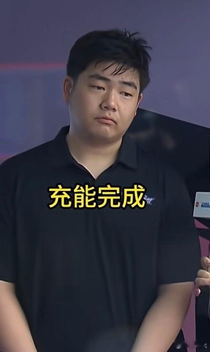 chinaGT报名费要5w块钱一个人，我说实话赛会挺有钱的。 赛车 王一博 ​​