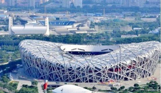 拆除“鸟巢”？2003年开工的鸟巢，耗资22.67亿，位于北京的黄金地段，每年的