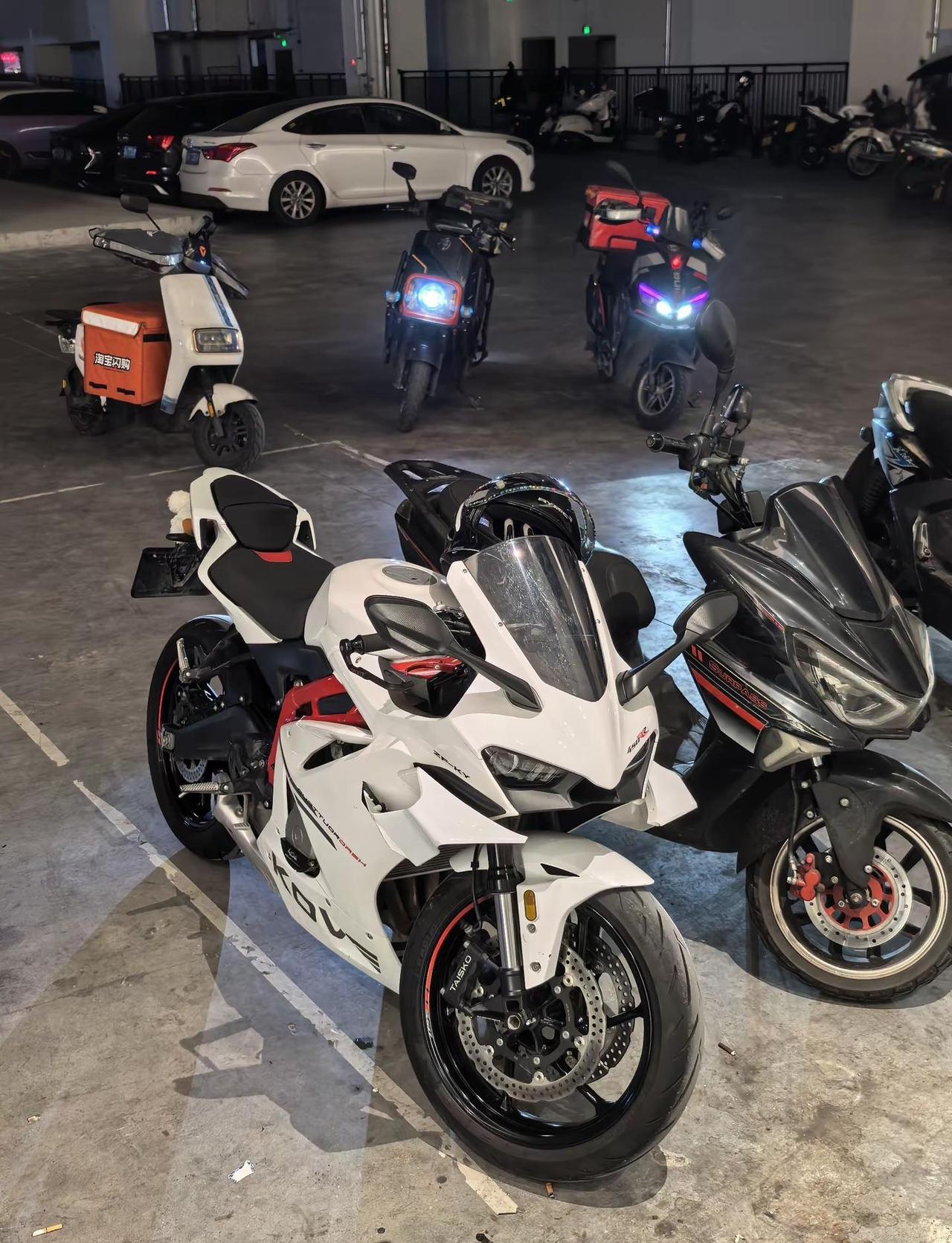 来来来 我要找法务团队举报你文明骑行 安全骑行