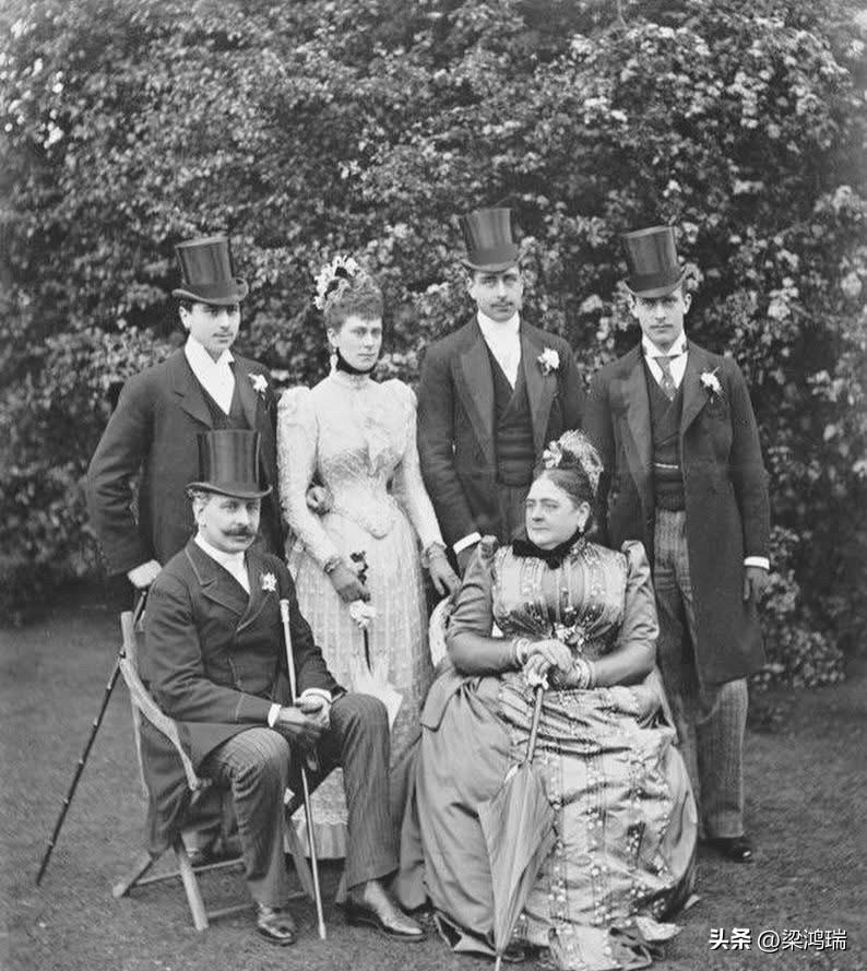 这张照片拍摄于 1891年6月12日，是特克公爵和公爵夫人（The Duke a