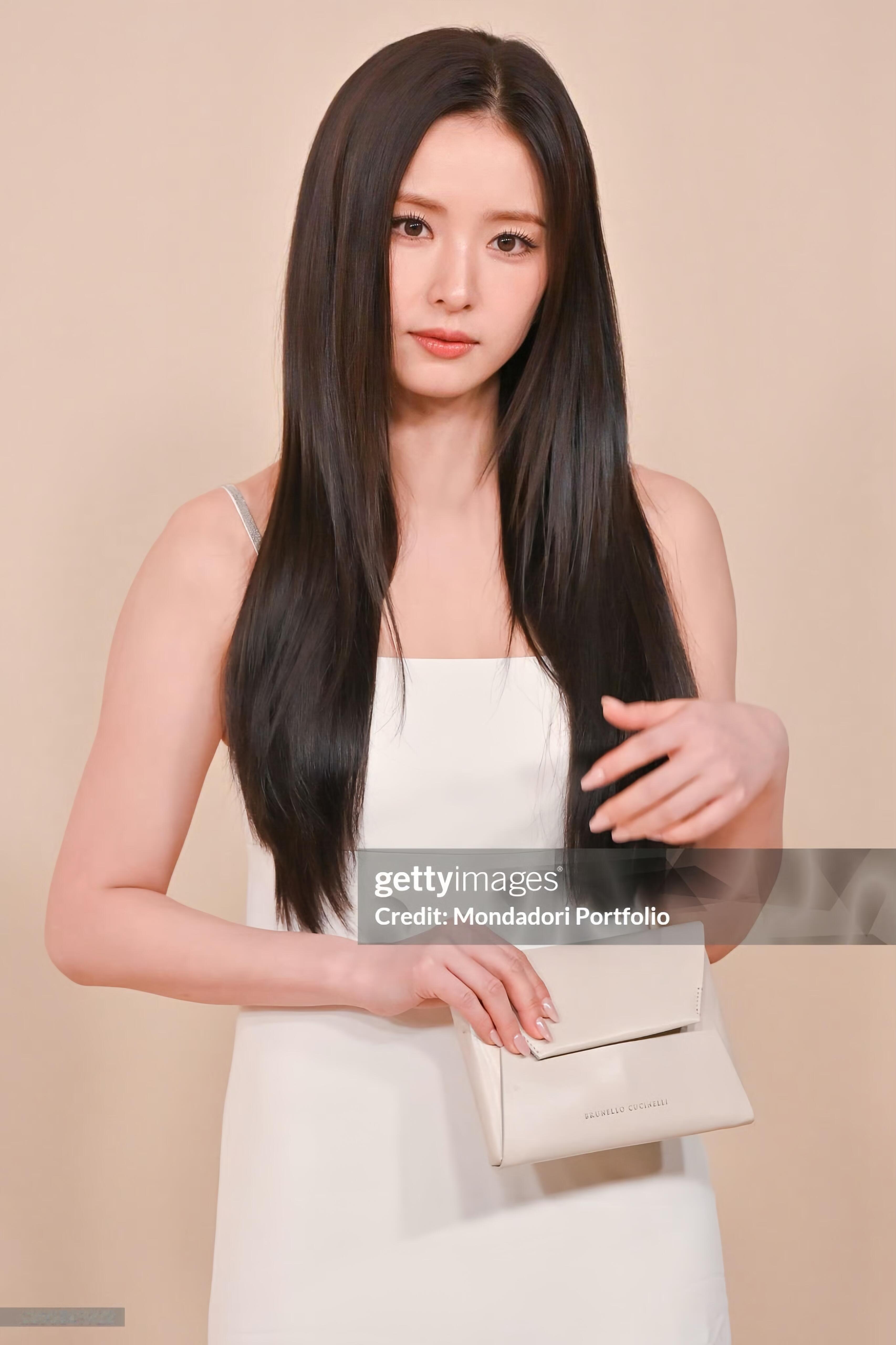 这竟然是申世景以前在电影里面的名场面美了我好多年现在反而越来越没有辨识度了…… 