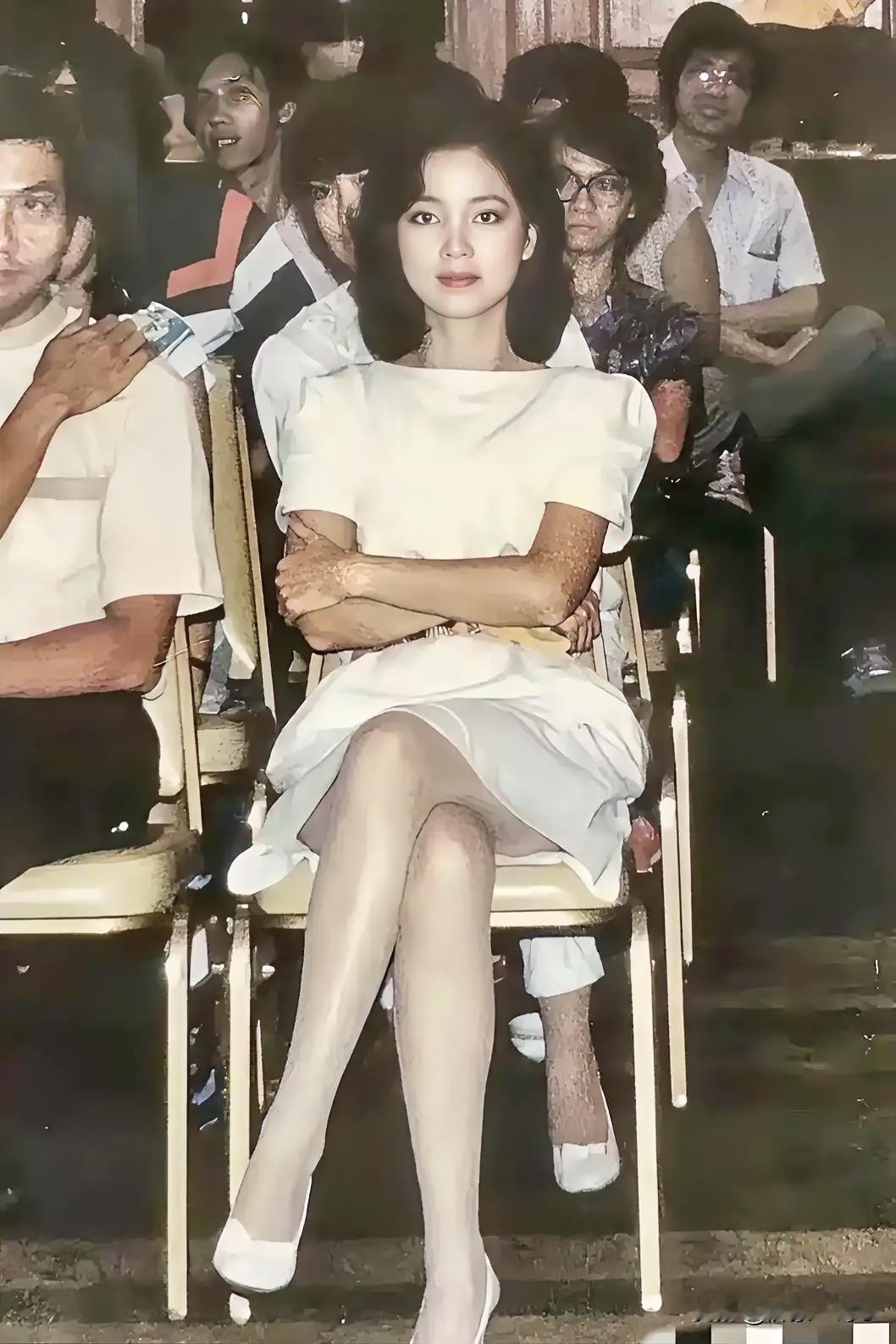 这就是被香港朋友友称为“永远的歌后”的邓丽君，她1953年1月29日出生，去世时