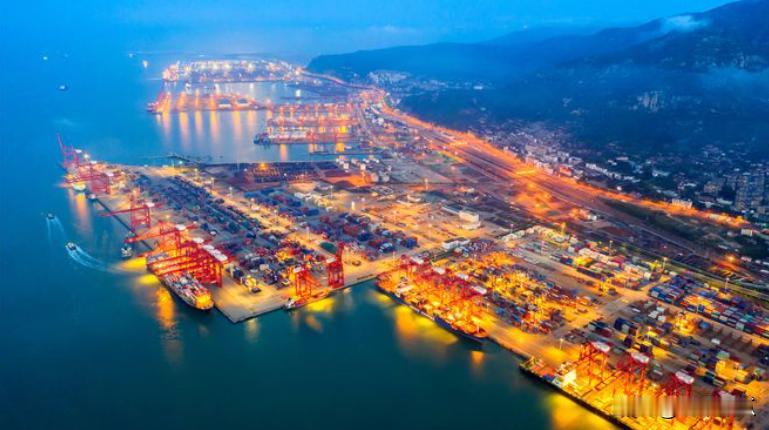 哈萨克斯坦农业部称，前三个季度中哈贸易额达到了330亿美元，他们对中哈贸易进一步