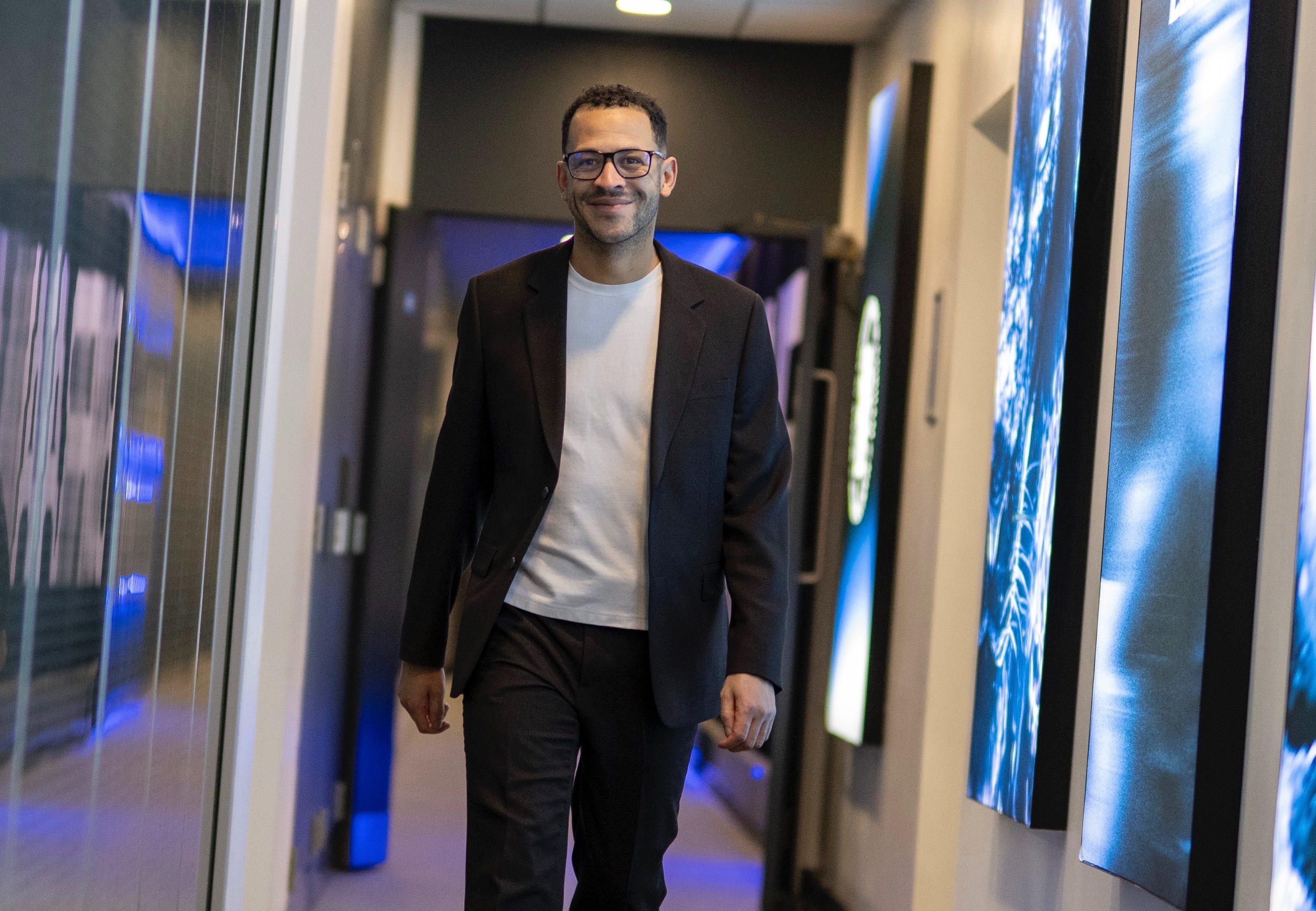 罗西尼尔：作为教练，你必须依据数据和流程来工作。在当下，我们需要赢，这是根本所在