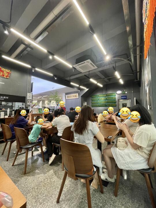 小榄新店好夸张！！6点到也差点没位！！