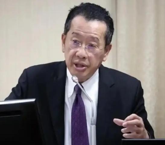 台 “防长” 顾立雄跳出来发了个所谓的 “严正声明”

10 月 27 日，针对