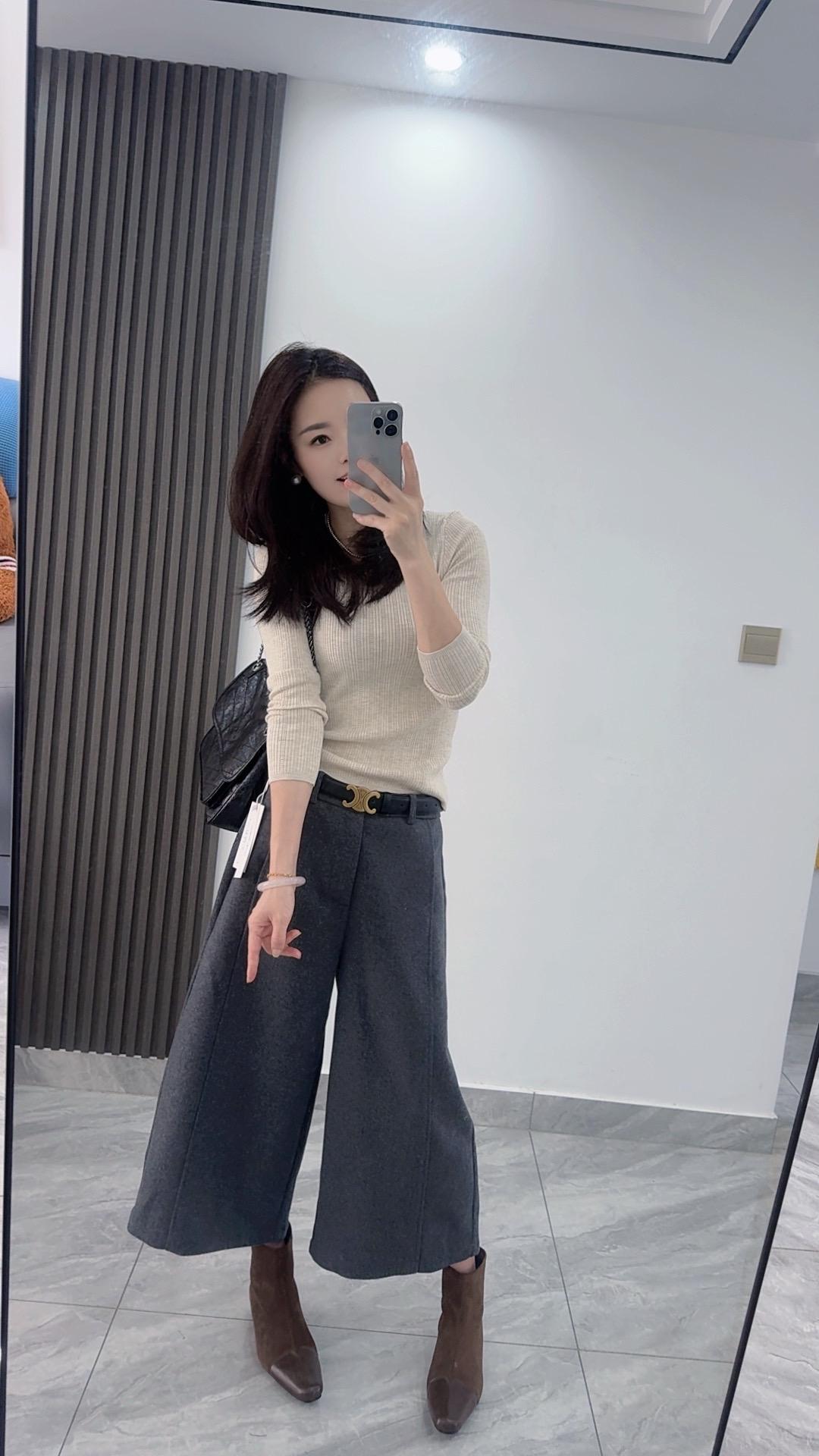 信任，就像人的牙齿，掉了就没了，再装也是假的，失望的尽头是原本不再期待...