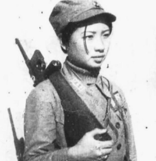1951年，甘肃古浪县来了12个衣衫褴褛的人，领头自称失散红军靠挖药活了15年，
