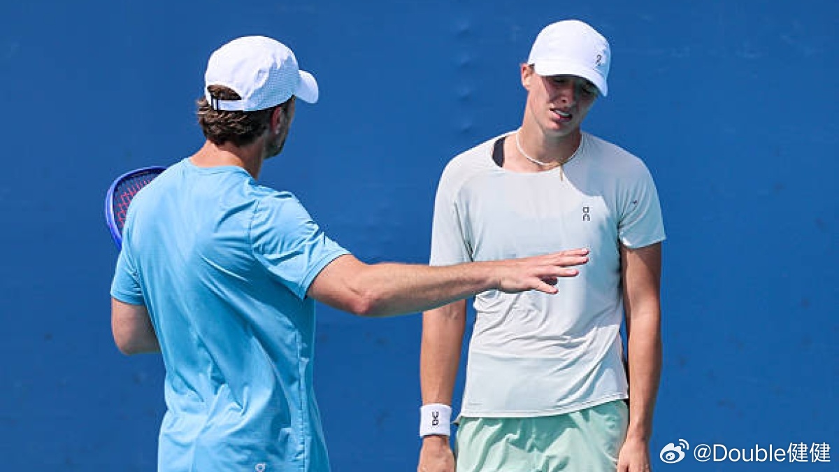 【斯瓦泰克谈和费塞特分手：不是一时冲动 新教练人选：必须是一个相处愉快的人】“这