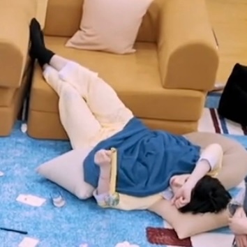 我们的宿舍这是真养了一只小猫吧🥺丁程鑫我们的宿舍