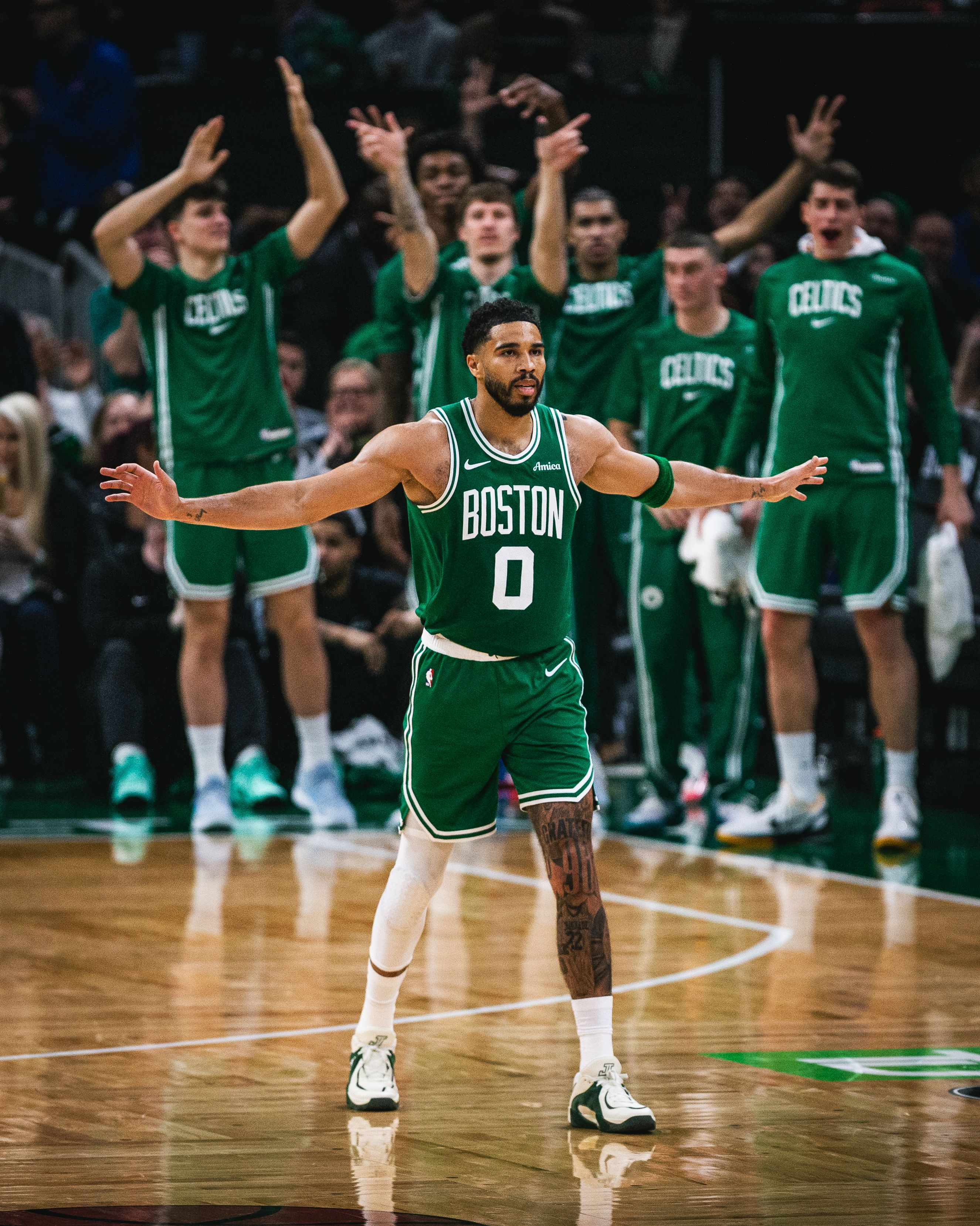 首秀就拿下两双 🙌15分12篮板7助攻1抢断正负值+20波士顿凯尔特人 ｜丨D