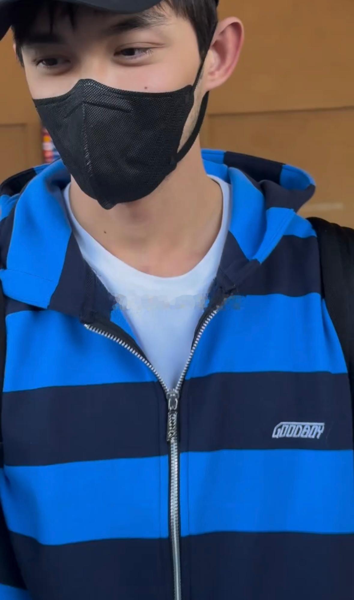 胡子也没来得及刮 