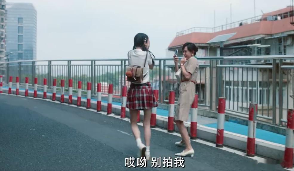 甄嬛传原地逃离孙俪同款祈福 甄嬛的咏叹调让人心中暖意融融，孙俪的虔诚祈愿仿佛在告