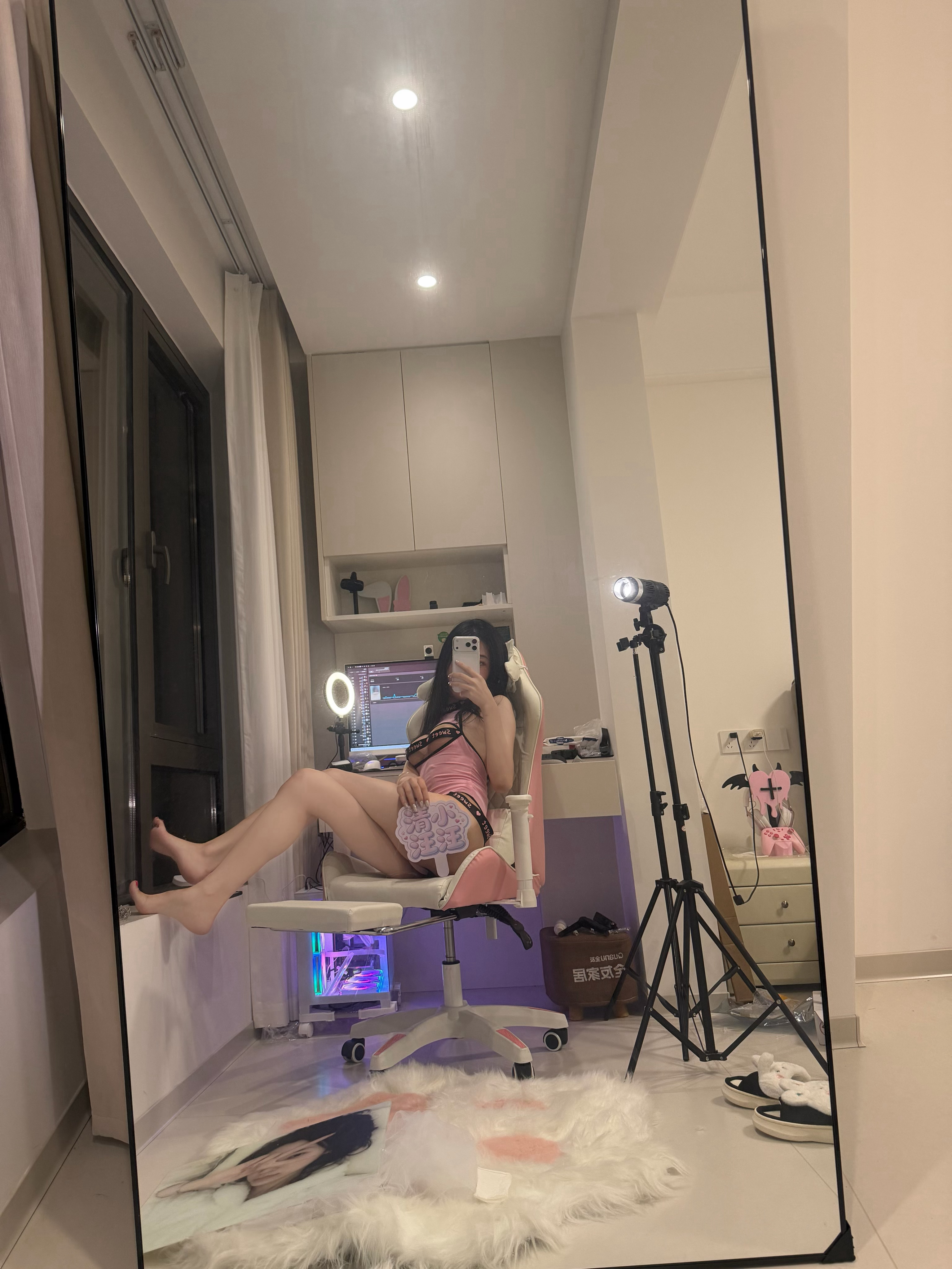 抖音会员今天更了百万粉福利图是这一身总共28张多视角（年会额外赠送了这一身的视频