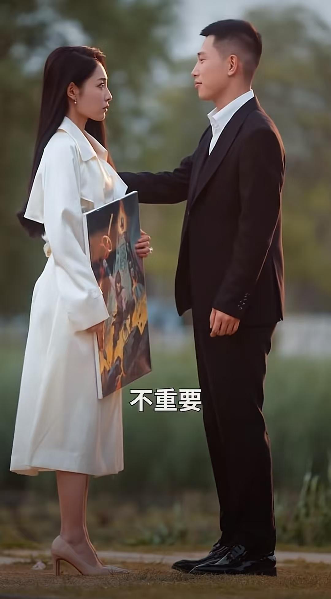 郁槿问墨旸：你是什么时候知道我骗你的？
 
墨旸故意卖关子：你猜？
 
郁槿猜了