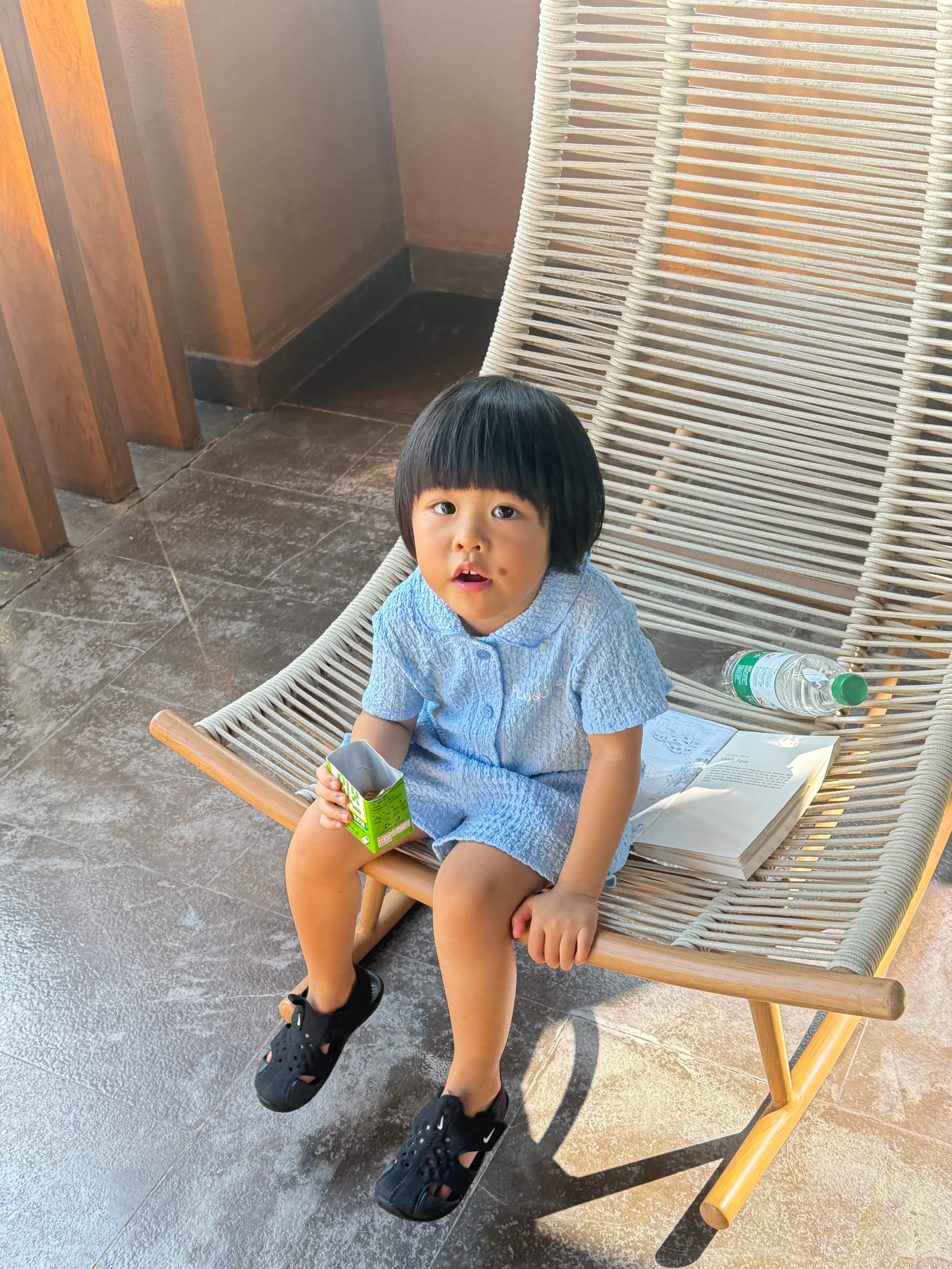 好消息不断压压在某个包里塞了一双鞋！ 