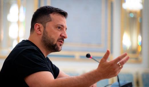 乌克兰遭遇俄罗斯报复性轰炸后，泽连斯基开始向西方盟友“哭诉”
   乌克兰多次袭