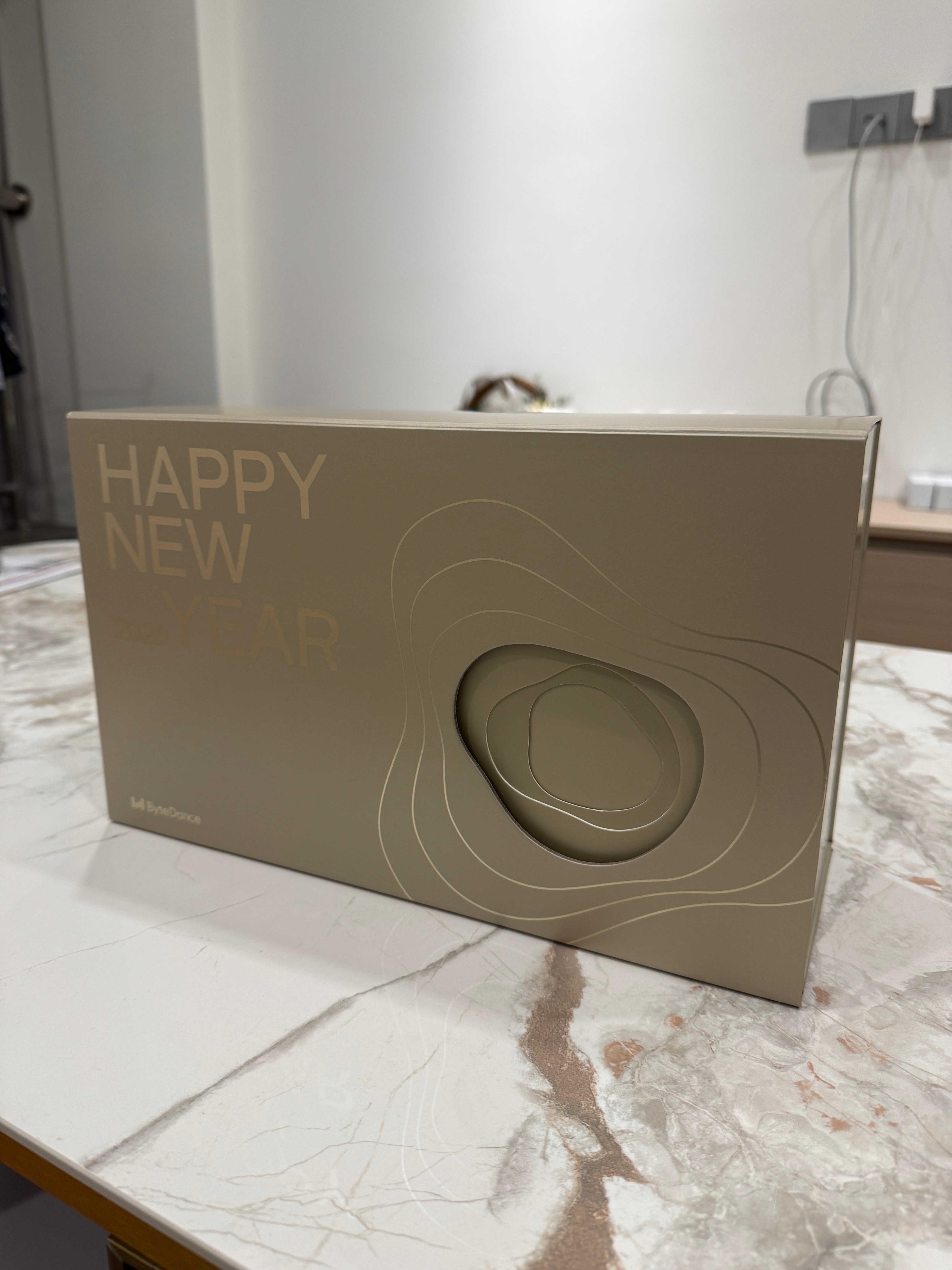 新鲜出炉的字节跳动2026款新年礼盒