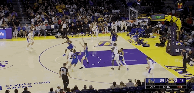 拉拉维亚晃倒了库明加[允悲] ​​​