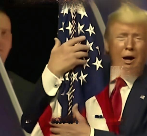 意外的是，昨晚和一个在智库的老同学吃饭，他私下告诉我：美国各地爆发的反战游行，压