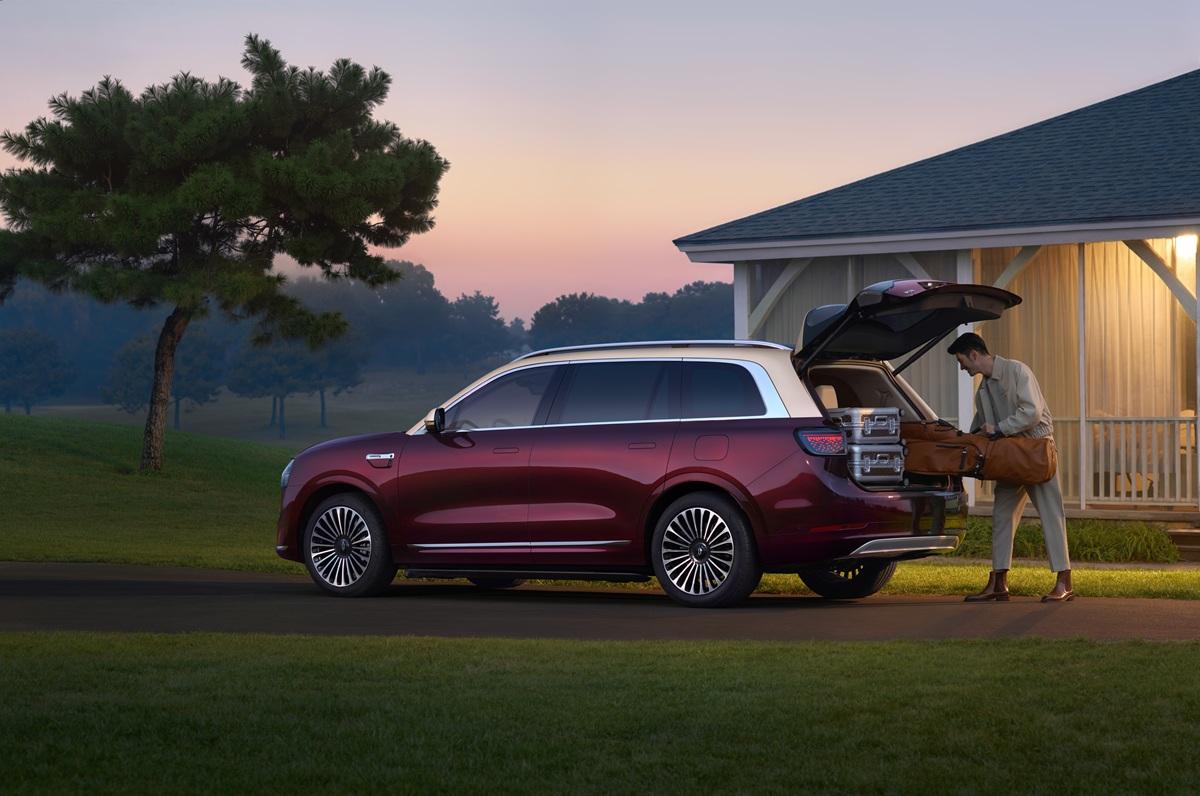 聚焦用户出行本质,问界M9用硬件升级兑现长期价值
3月4日的鸿蒙智行技术发布会,