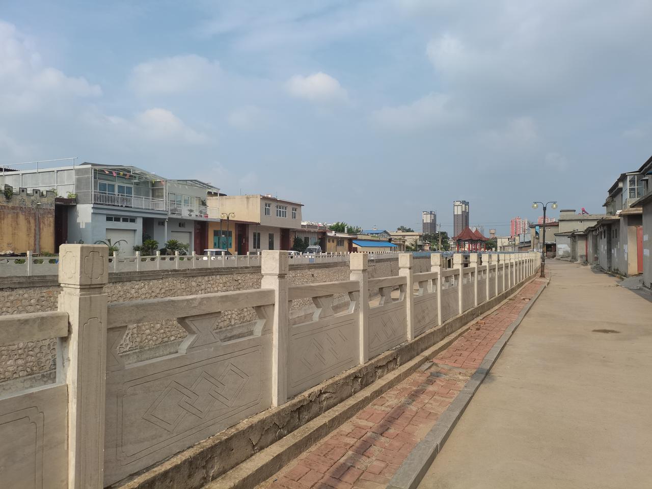邢台市区有一条河
叫做小黄河
作为一条季节性的河流
主要功能其实是
雨季排水防涝
