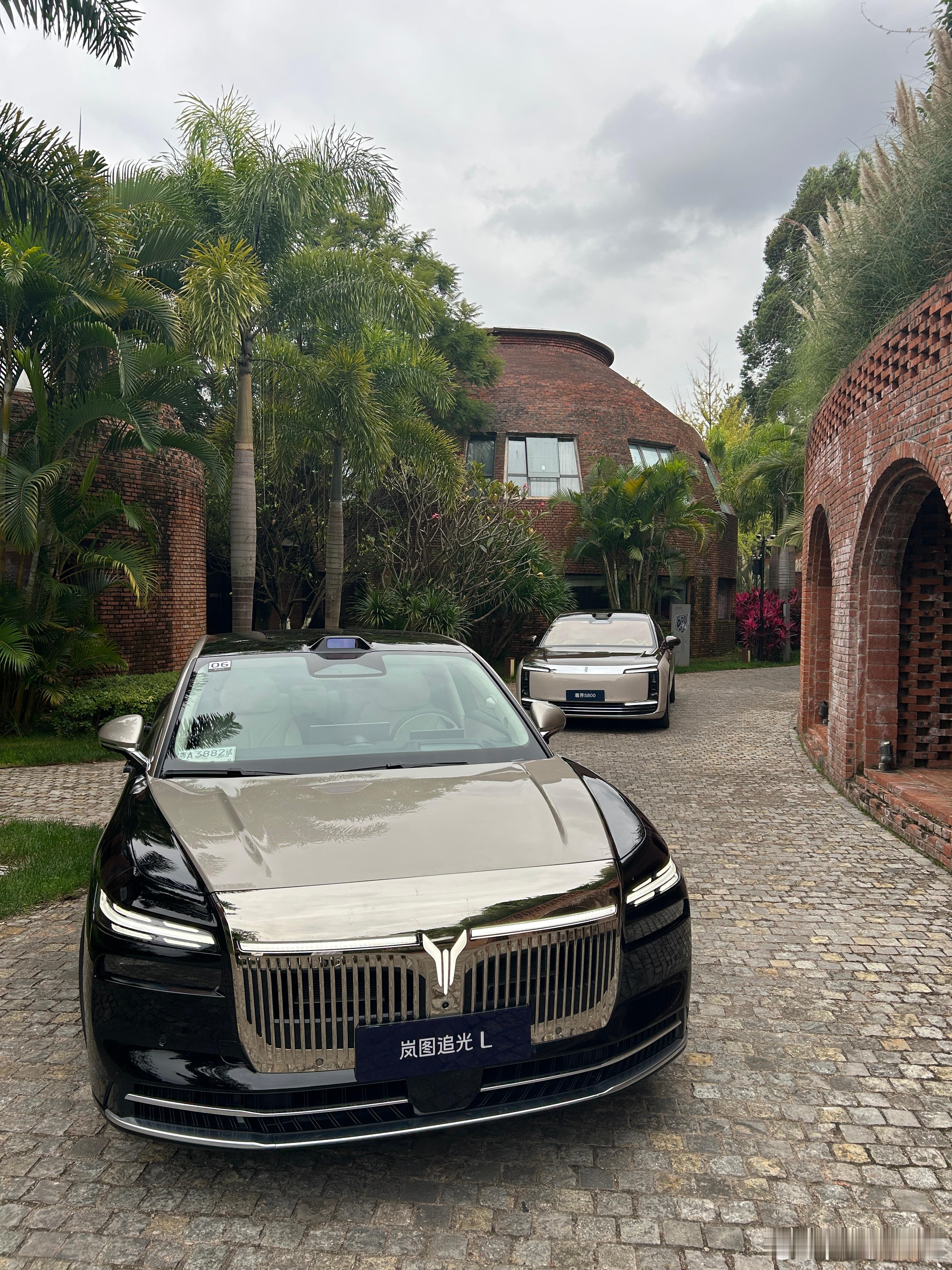 追光L马上来，一起猜猜价格！