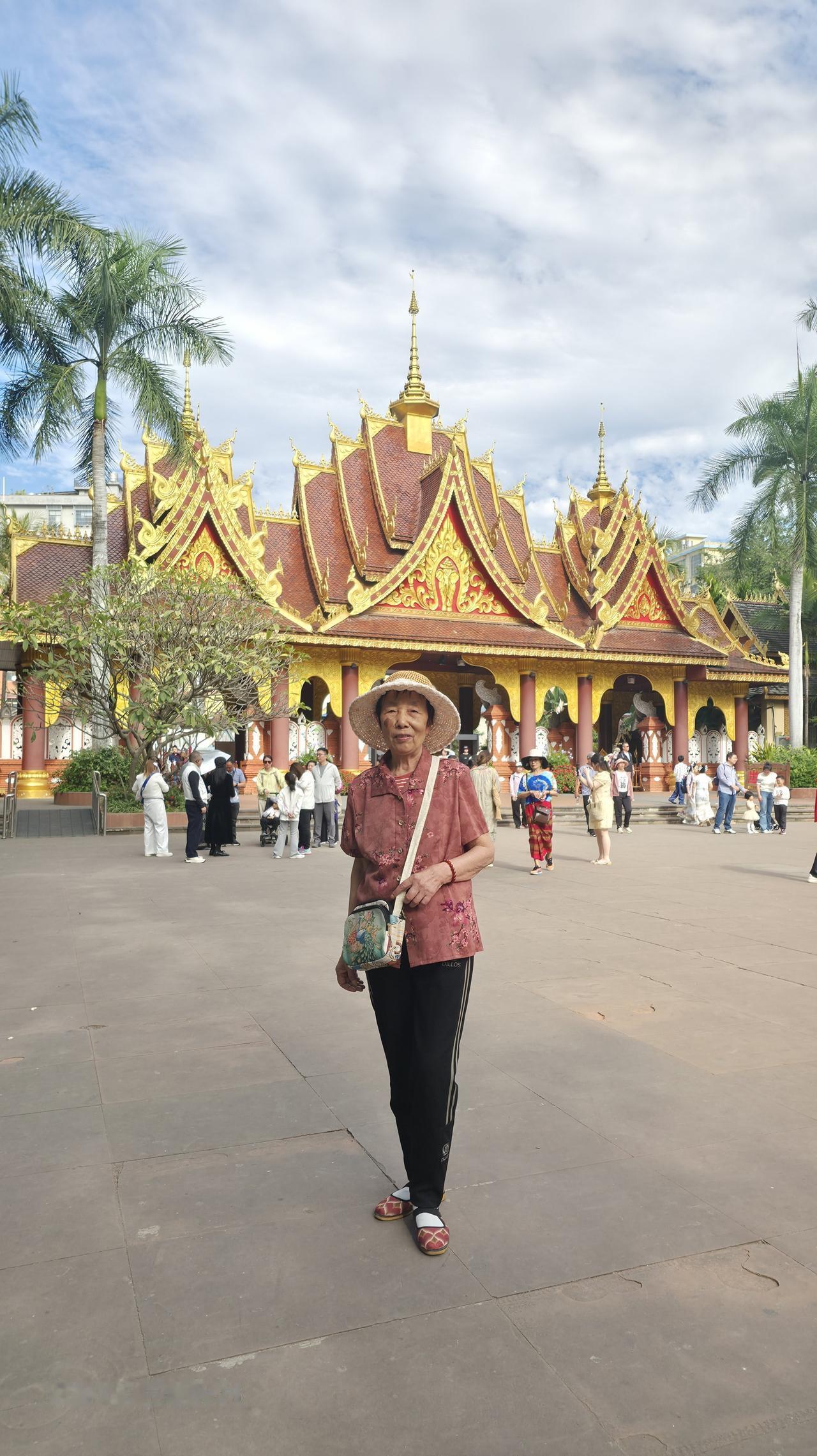 给2026的自己写句话祈愿老妈永远健康快乐长命百岁。