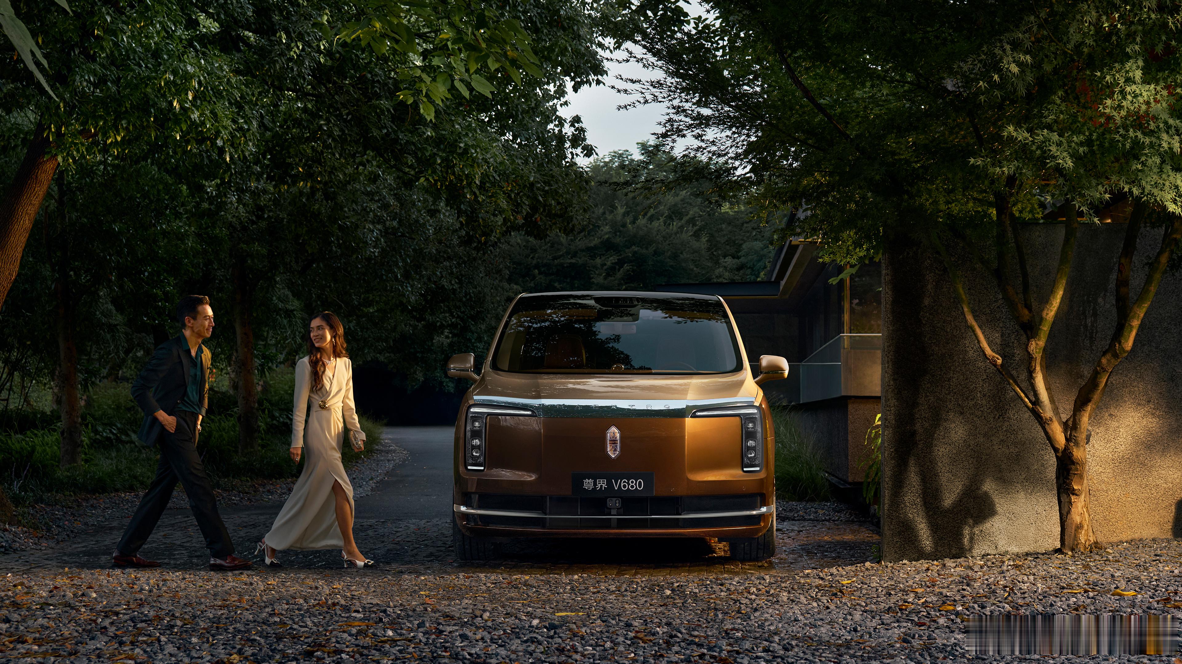 尊界MPV发布 尊界旗舰MPV尊界V800、V680将于今日正式上市、享界G9也