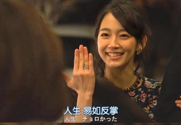 过普通人生活，随大流跟着主流走。如果想过1%金字塔人的生活，那就不要跟着主流走。