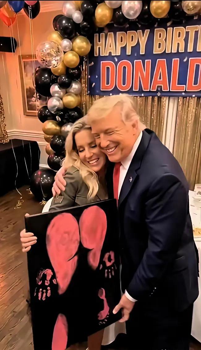 这女的给特朗普送的啥生日礼物？没看懂！！！