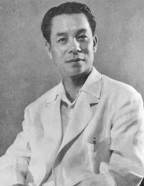 1929年，一叛徒来找柯麟看病，柯麟当即认出了叛徒，但他没露声色，不慌不忙地给叛