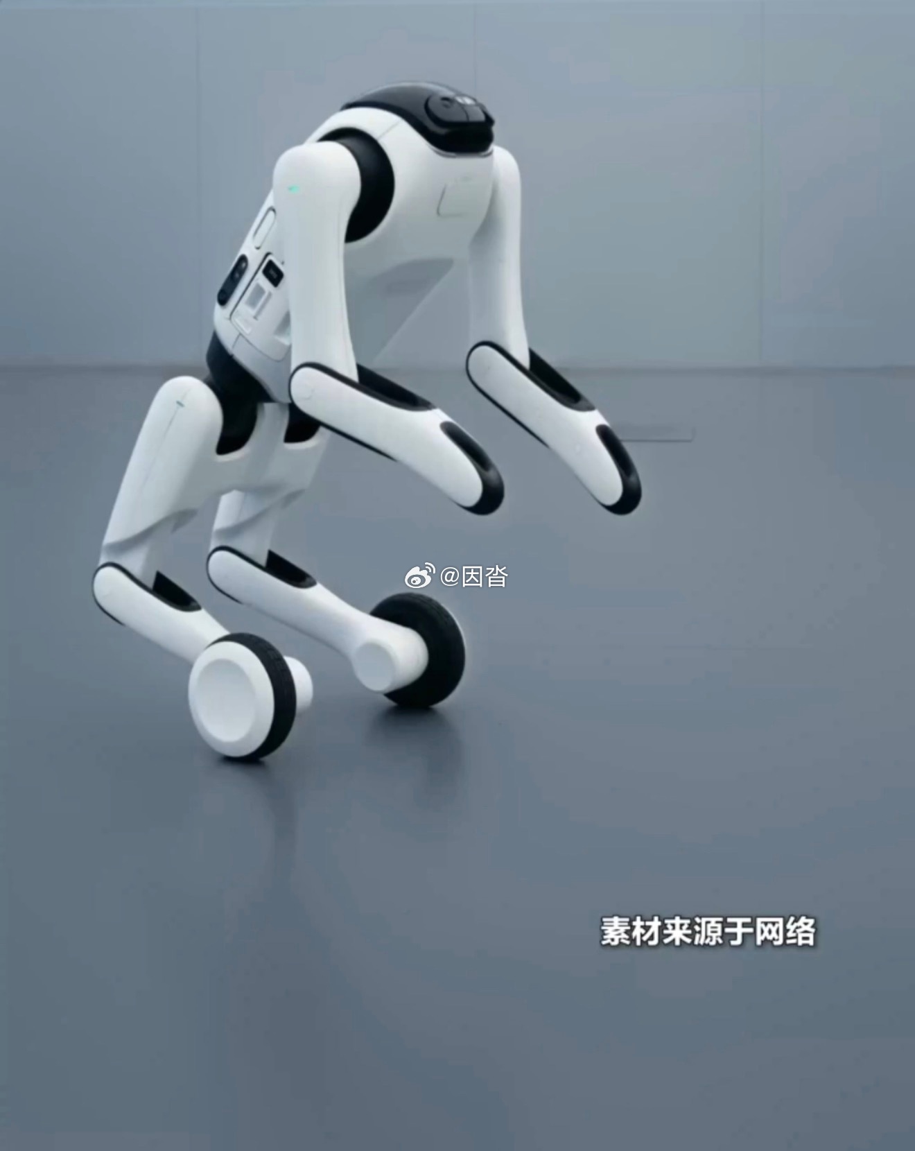 全球首款个人Transformer机器人亮相机器人或拯救男友摄像视角能自由切换人